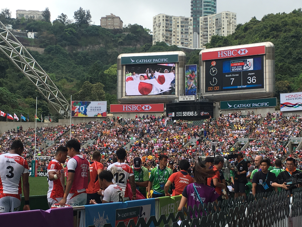 まずは日本の応援です 〜 香港セブンス試合観戦(2)