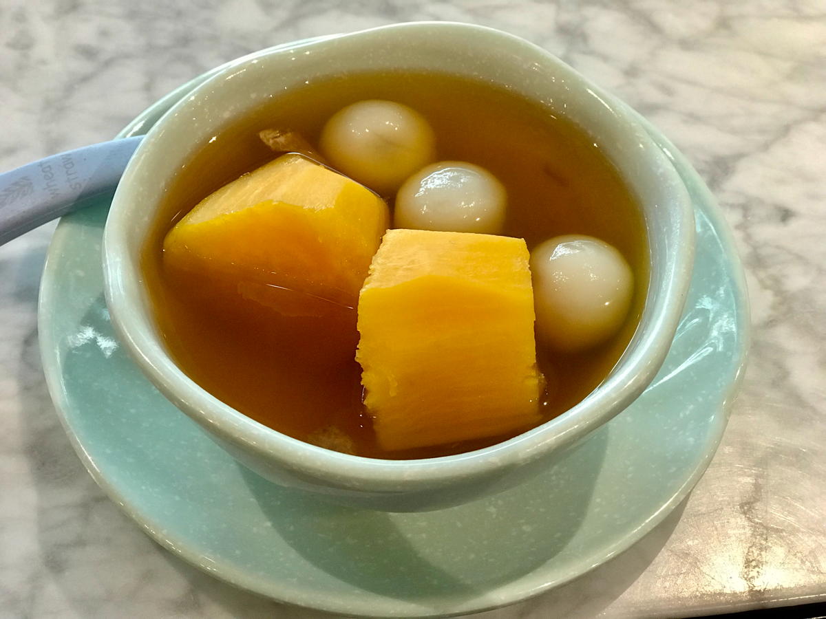 佳佳甜品の「寧波薑汁湯丸」はショウガ味の効いた冬にピッタリのデザート〜香港の温かいデザートを食べてみた