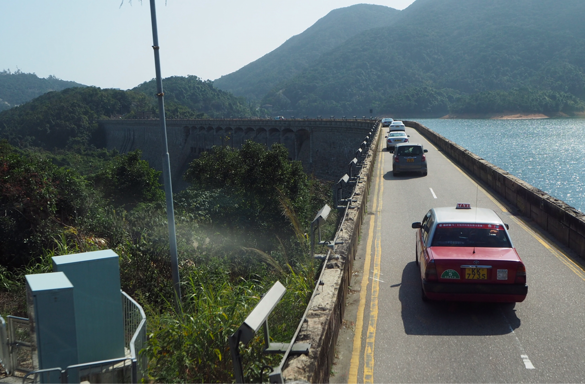 「香港で最も怖い道」と言われているタイタム貯水池のダムの上を2階建てバスで渡るのは迫力満点だった〜大潭水務文物徑（Tai Tam Waterworks Heritage Trail）をお散歩(1)