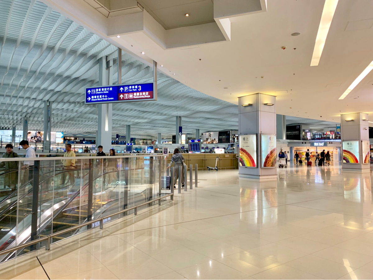 【閉鎖】香港国際空港第2ターミナルにあるスターバックスコーヒーとパシフィックコーヒーは、それほど混んでいないので穴場です