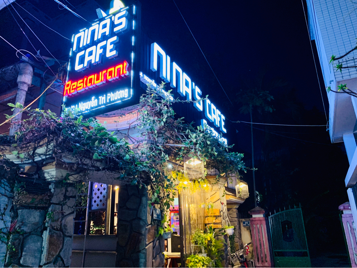 フエにあるお洒落な外国人向けカフェ「Nina’Nina’s Cafe」で、フエ名物料理を食べた〜子連れ旅行@ベトナムフエ（1）