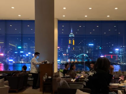 長期休業前のインターコンチネンタル香港で、香港ならではの夜景とシンフォニーオブライツを観ることができた