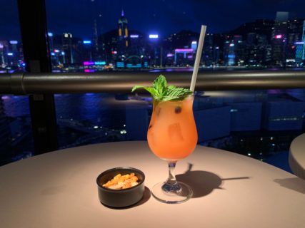 スカイラウンジ@シェラトンホテル香港で、香港の夜景を堪能した