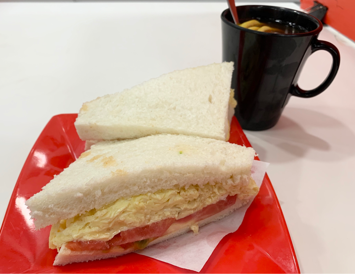 今日の朝ごはん～玉子とトマトのサンドイッチ／添喜冰室@旺角