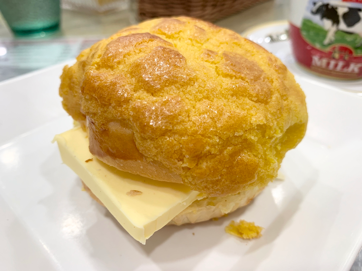 今日の朝ごはん～パイナップルパン（鮮油菠蘿包）／世窗冰室@逸東