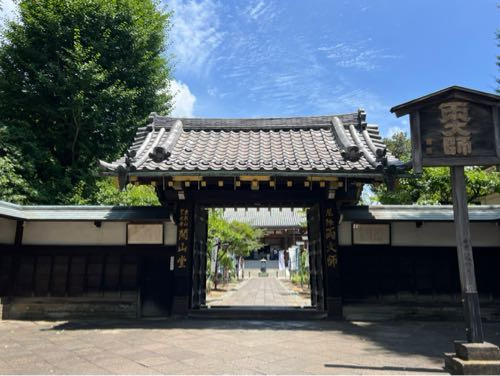 神社やお寺で過ごす、静かなひととき