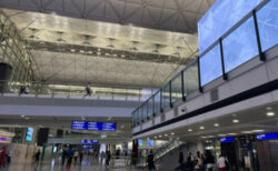 久しぶりに訪れた11月の香港、まずは深夜便から