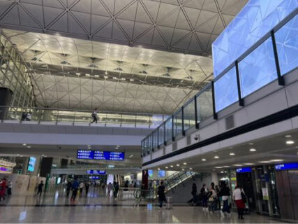 久しぶりに訪れた11月の香港、まずは深夜便から