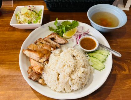 浅草・駒形でタイランチ。クロープクルアのカオマンガイトート