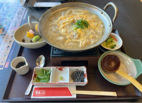 仕事の合間の小さなごほうび。平日ランチはファミレスがちょうどいい